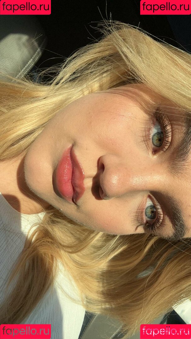 Emma Brooks Onlyfans Photo Gallery 