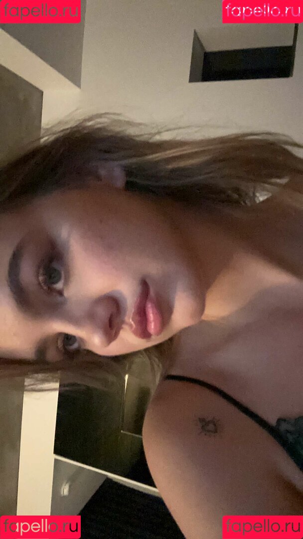 Emma Brooks Onlyfans Photo Gallery 