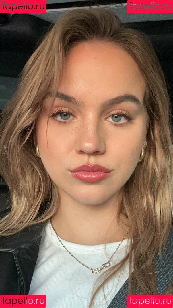 Emma Brooks Onlyfans Photo Gallery 