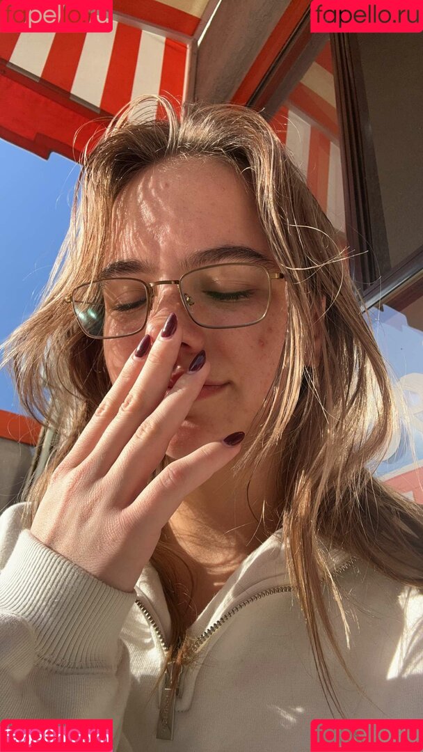 Emma Brooks Onlyfans Photo Gallery 