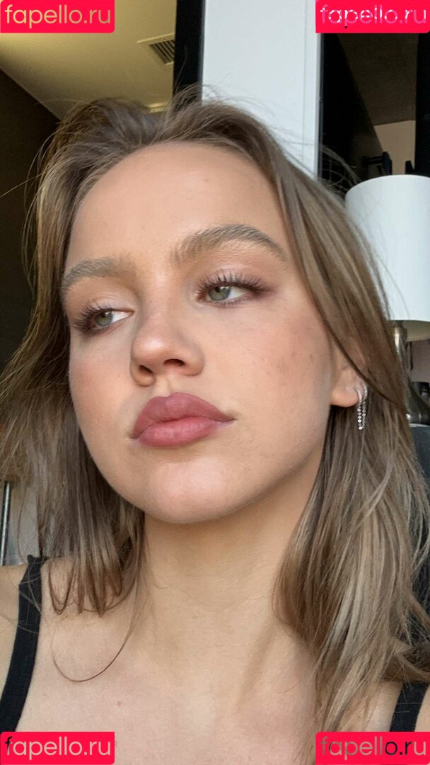 Emma Brooks Onlyfans Photo Gallery 