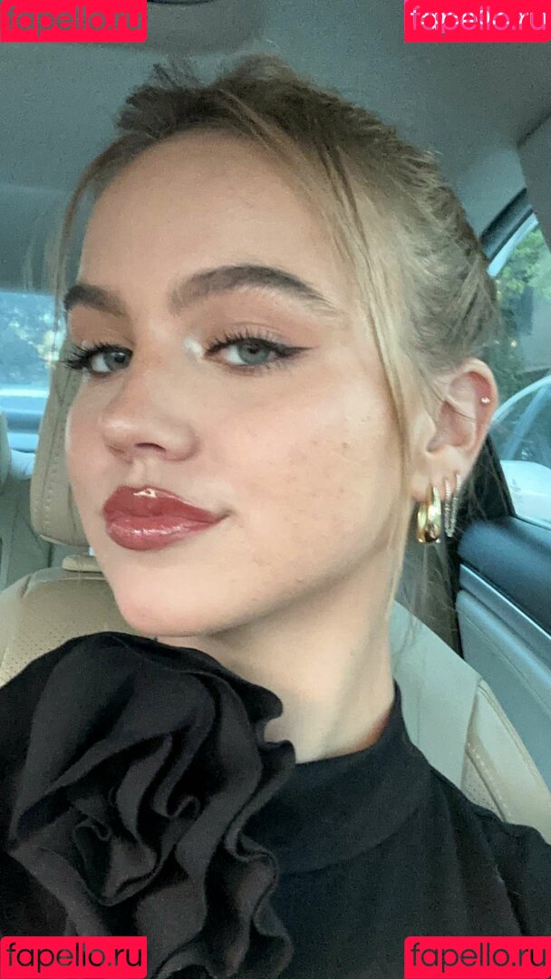 Emma Brooks Onlyfans Photo Gallery 