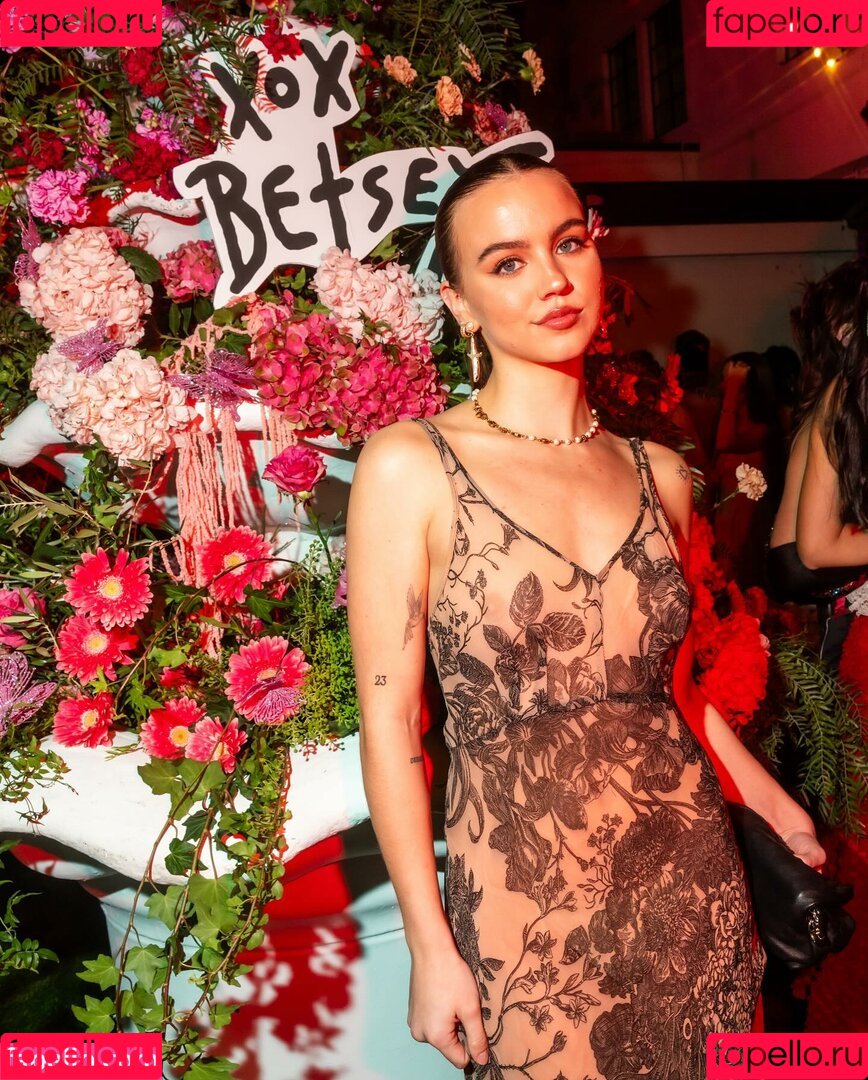 Emma Brooks Onlyfans Photo Gallery 