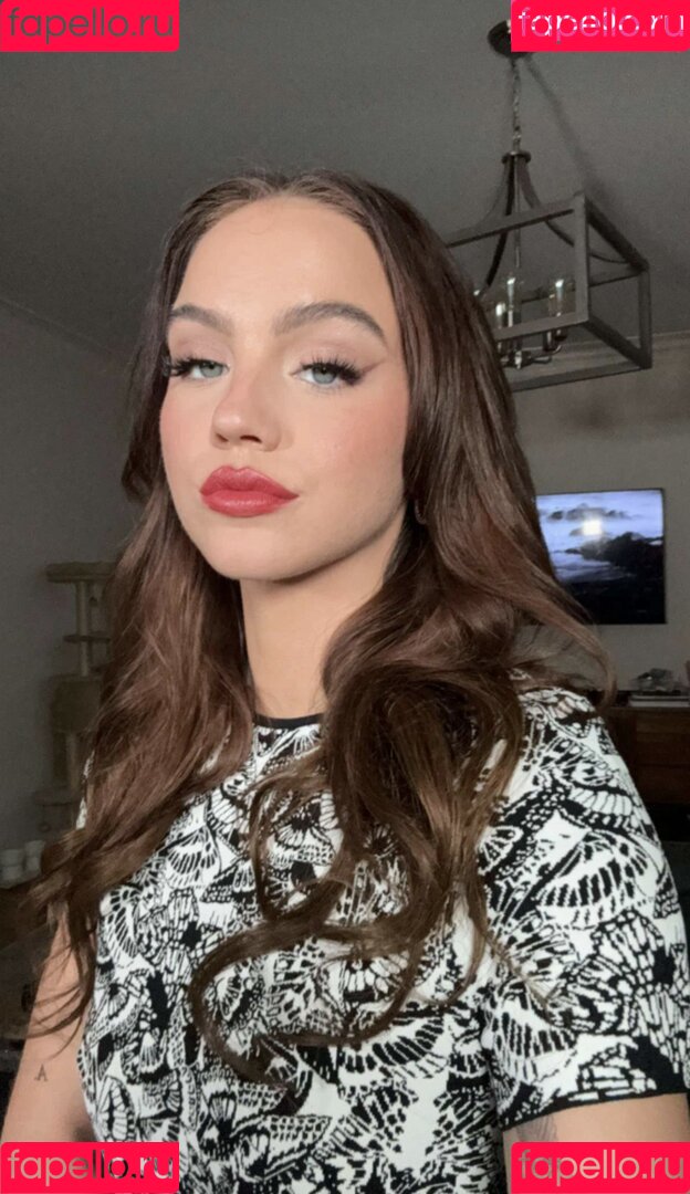 Emma Brooks Onlyfans Photo Gallery 