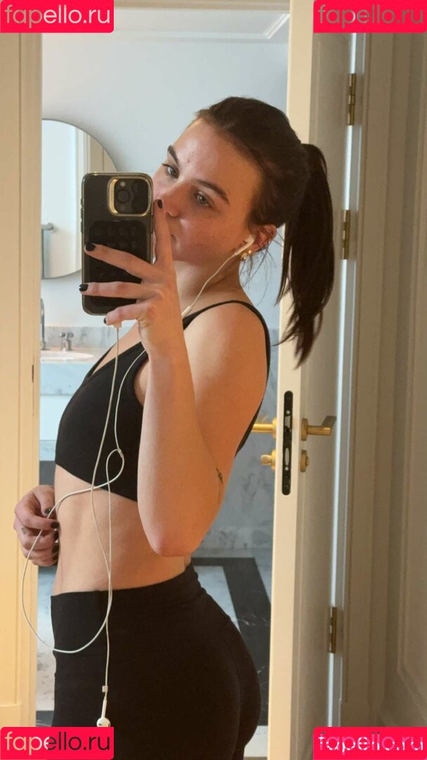 Emma Brooks Onlyfans Photo Gallery 