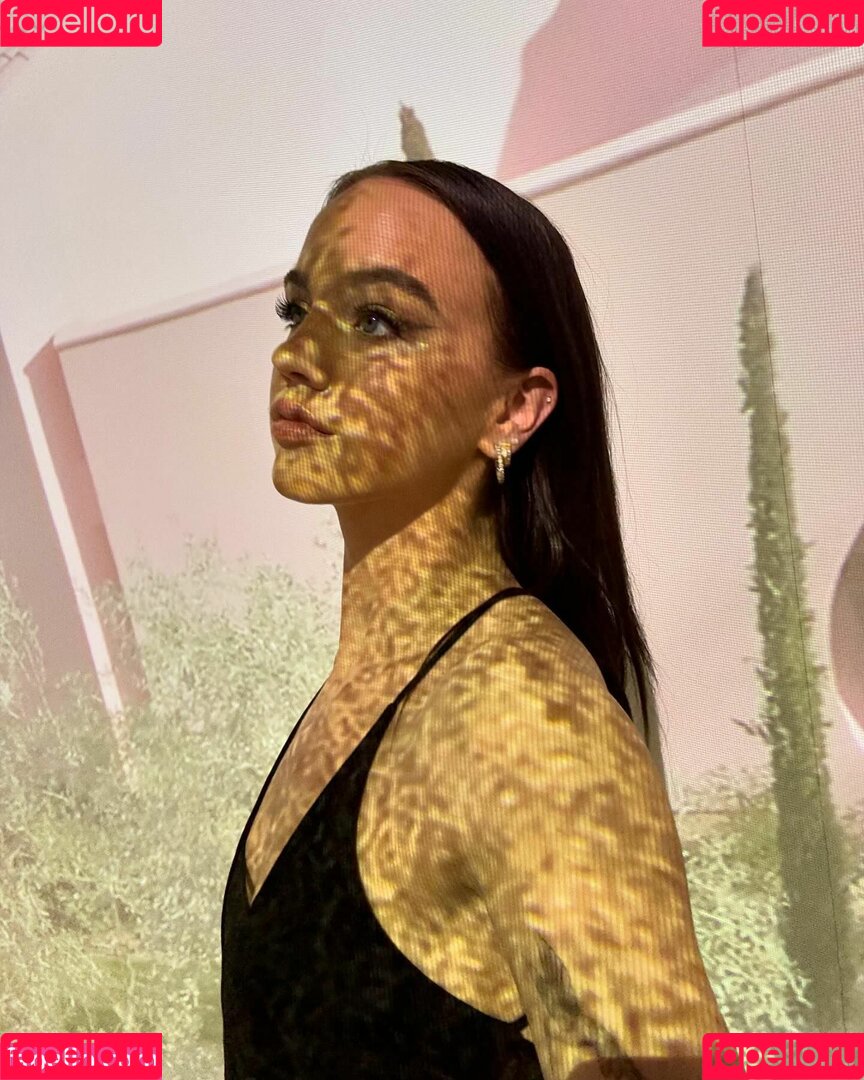 Emma Brooks Onlyfans Photo Gallery 