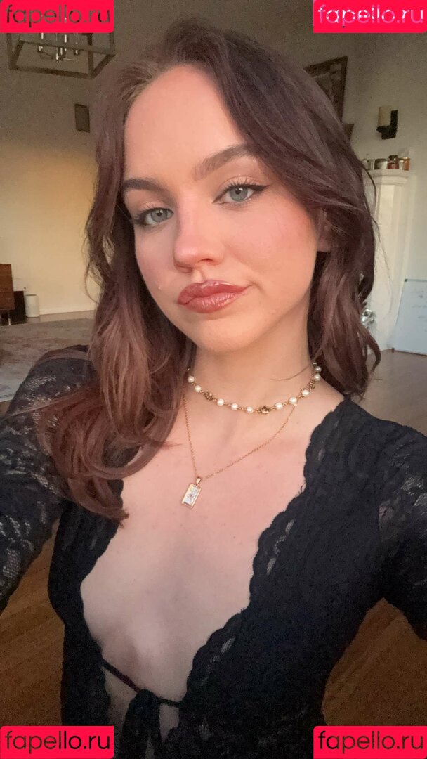 Emma Brooks Onlyfans Photo Gallery 