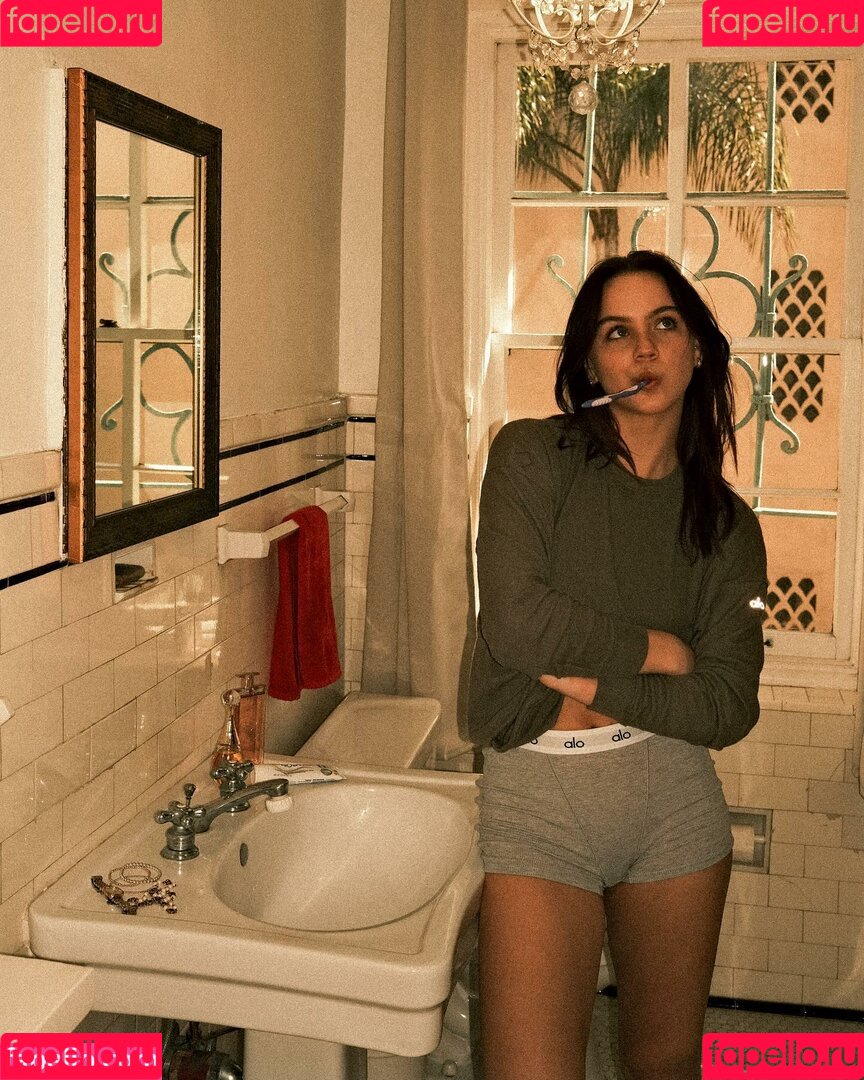 Emma Brooks Onlyfans Photo Gallery 