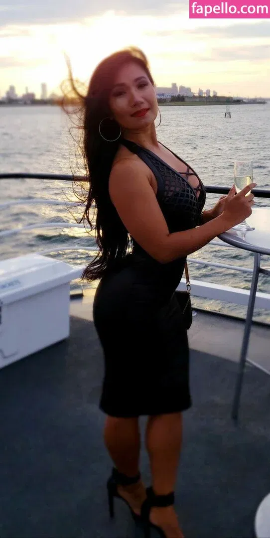 Tina Khm Onlyfans Photo Gallery 