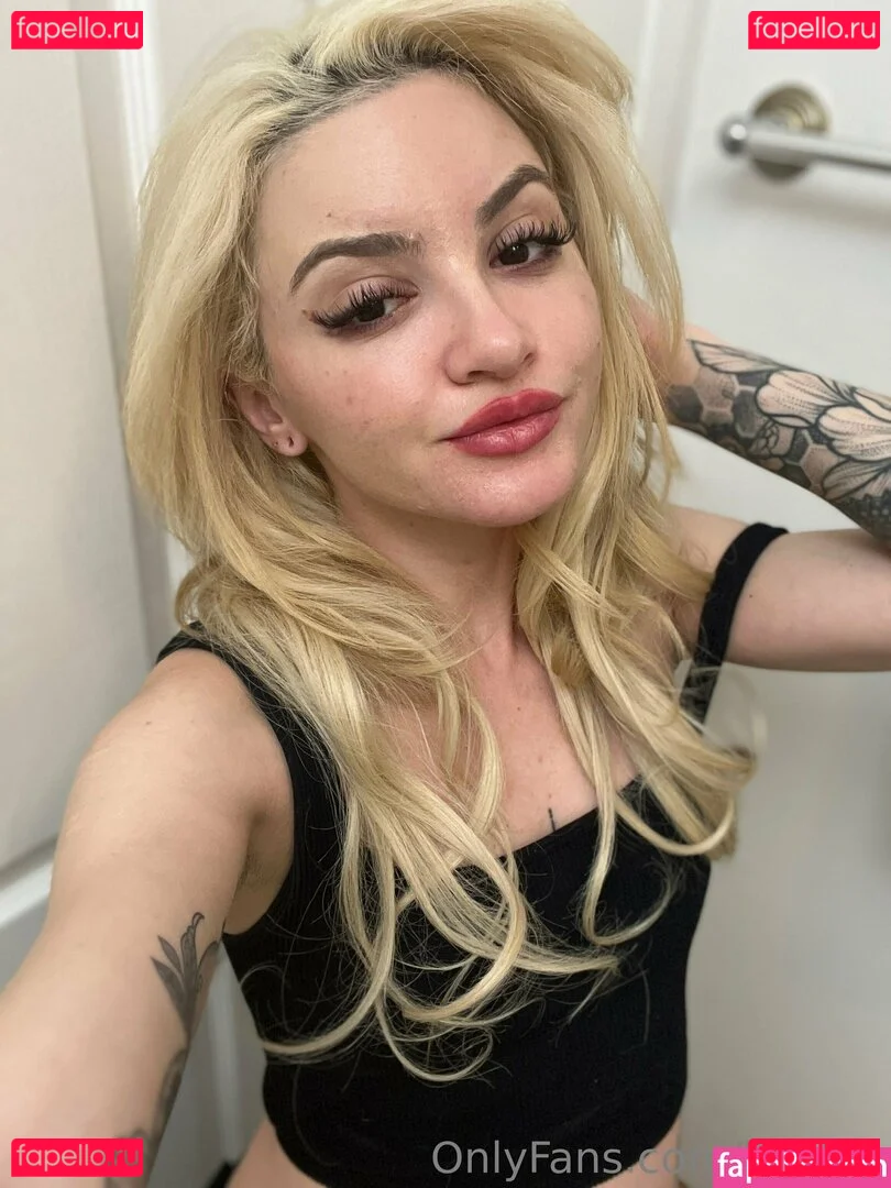 Lola Fae Onlyfans Photo Gallery 