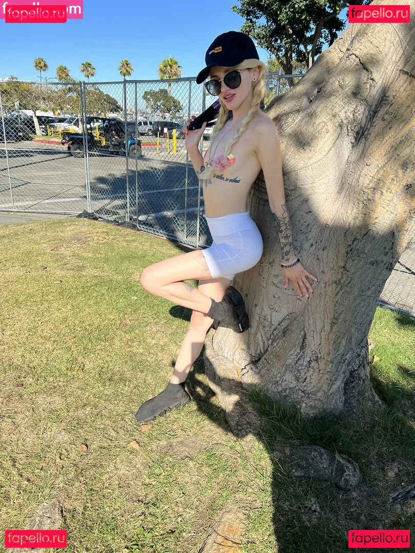 Lola Fae Onlyfans Photo Gallery 