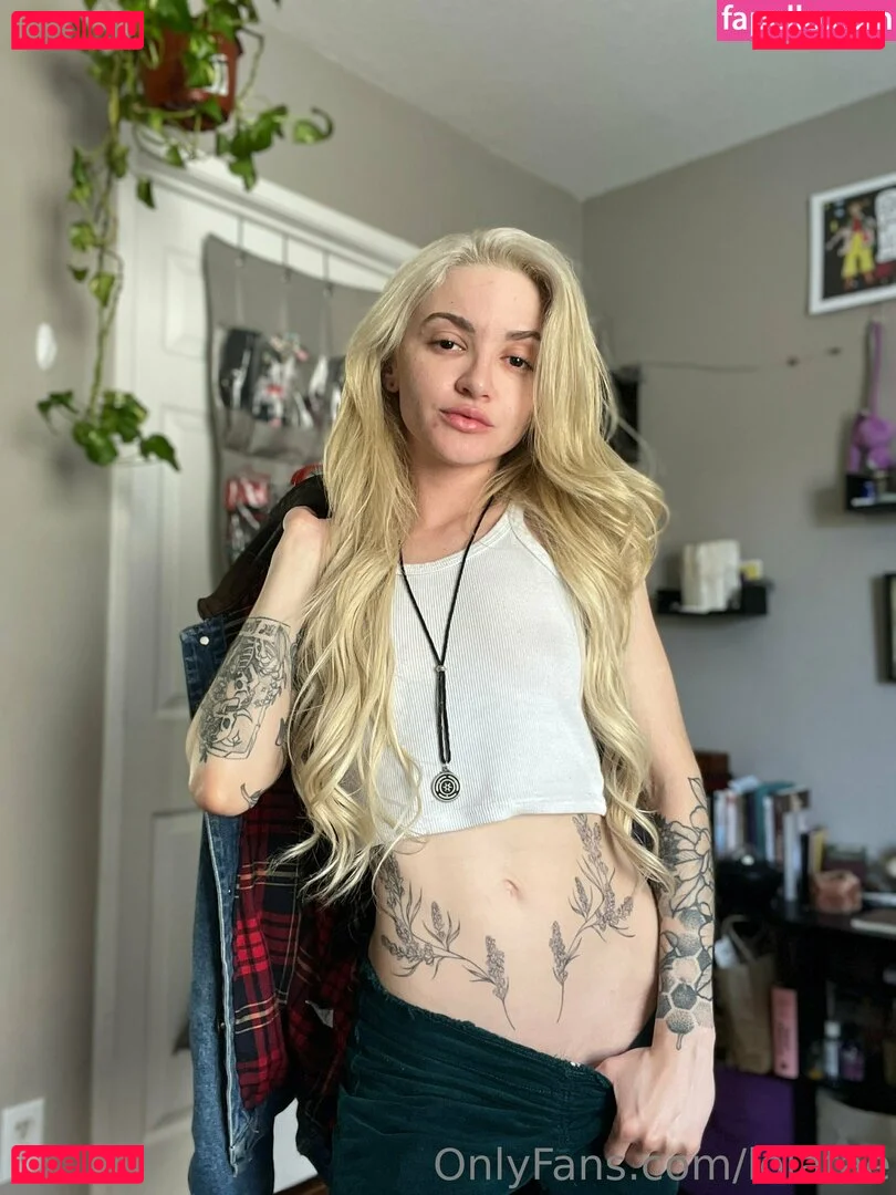 Lola Fae Onlyfans Photo Gallery 