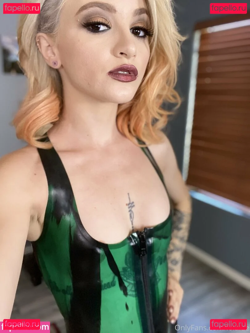 Lola Fae Onlyfans Photo Gallery 