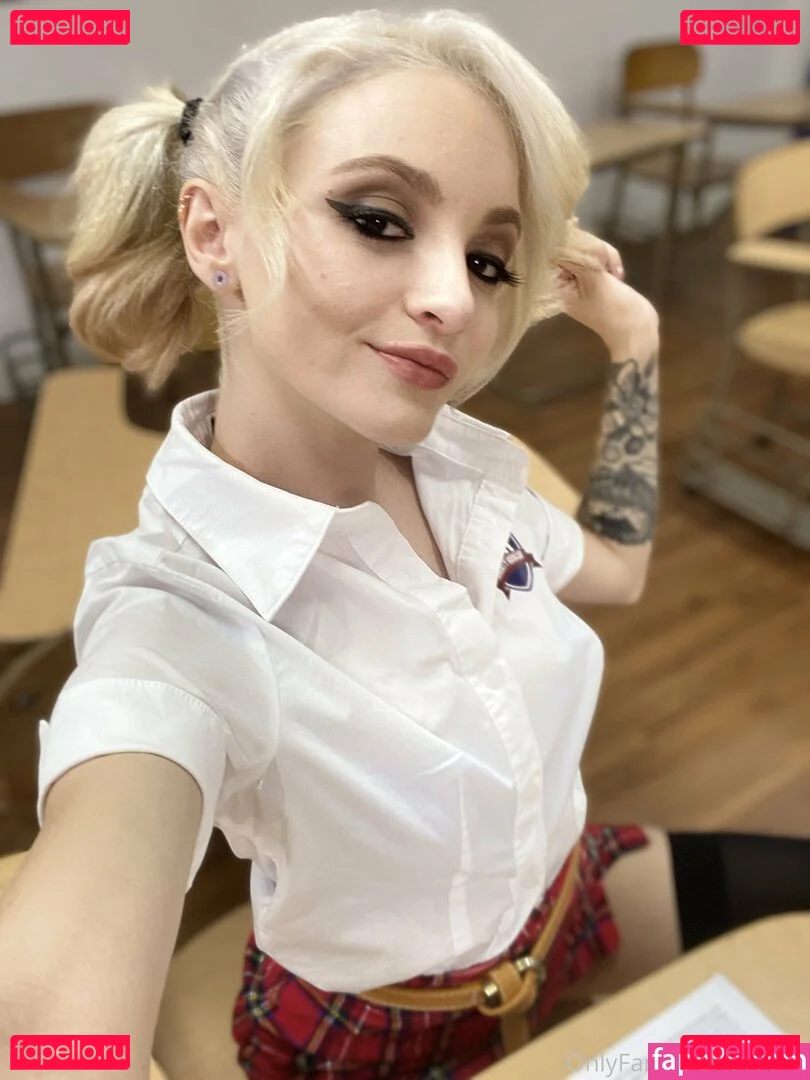 Lola Fae Onlyfans Photo Gallery 