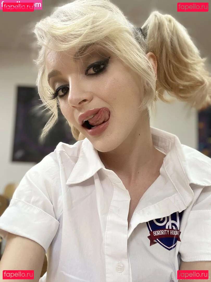 Lola Fae Onlyfans Photo Gallery 