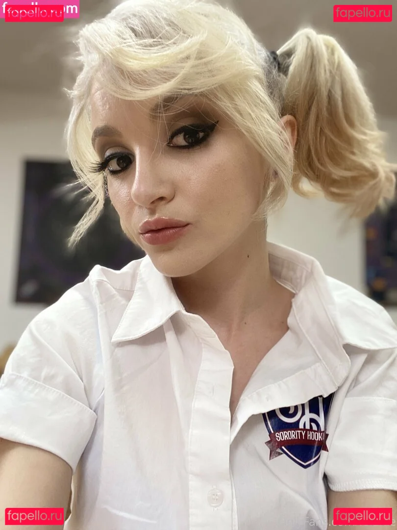 Lola Fae Onlyfans Photo Gallery 