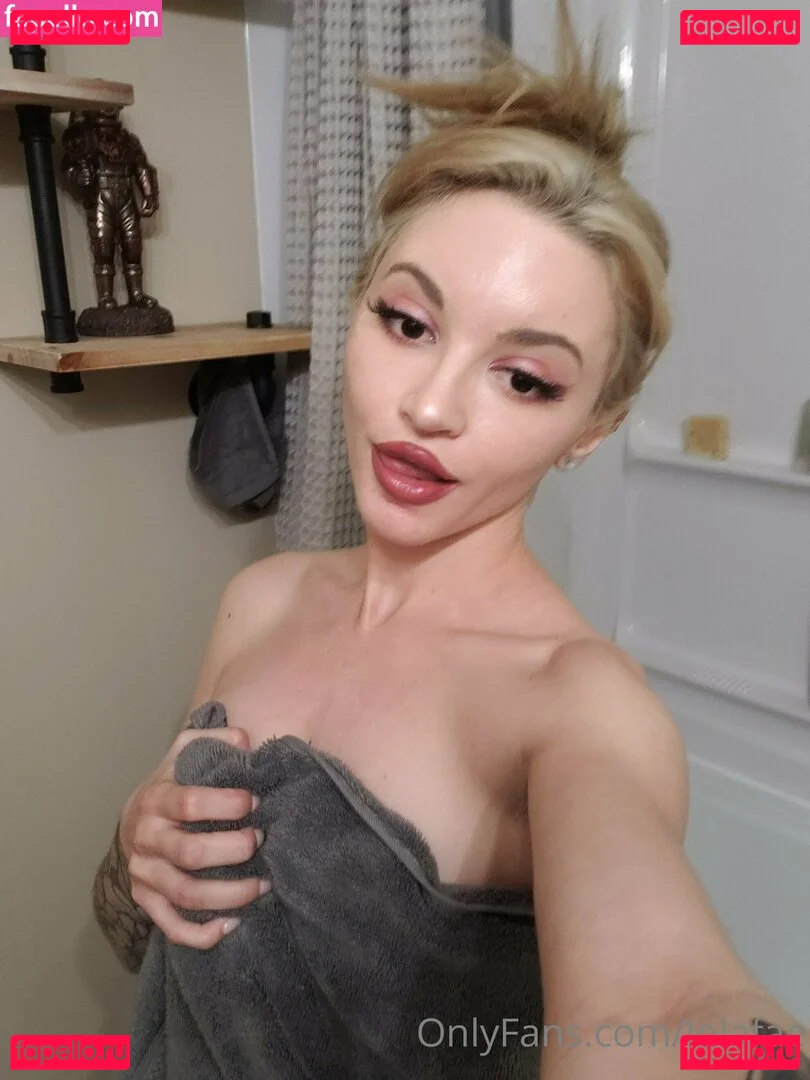 Lola Fae Onlyfans Photo Gallery 