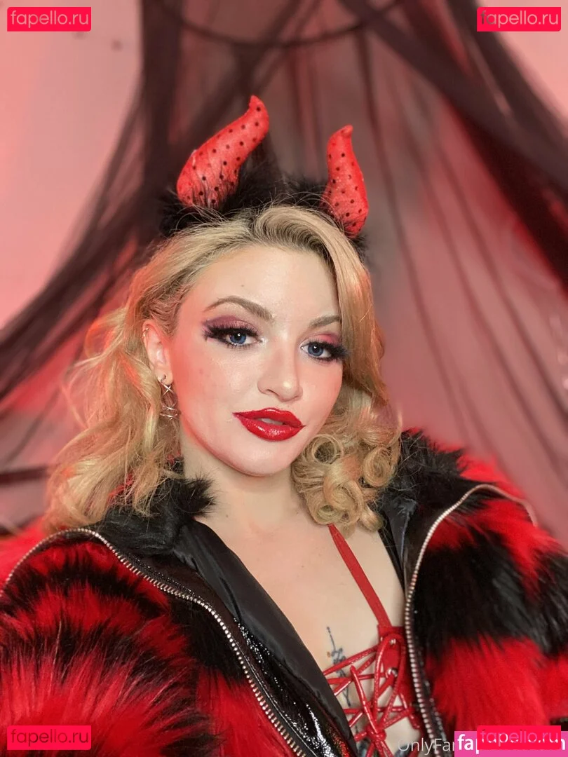 Lola Fae Onlyfans Photo Gallery 