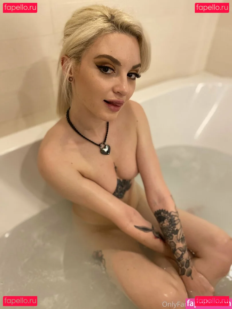 Lola Fae Onlyfans Photo Gallery 