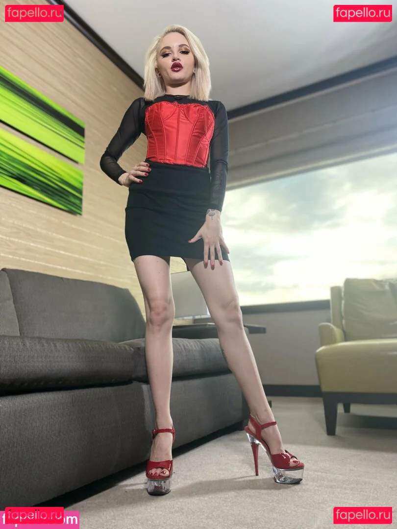 Lola Fae Onlyfans Photo Gallery 