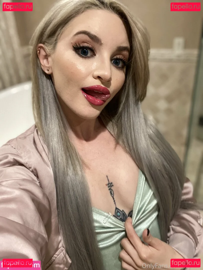 Lola Fae Onlyfans Photo Gallery 