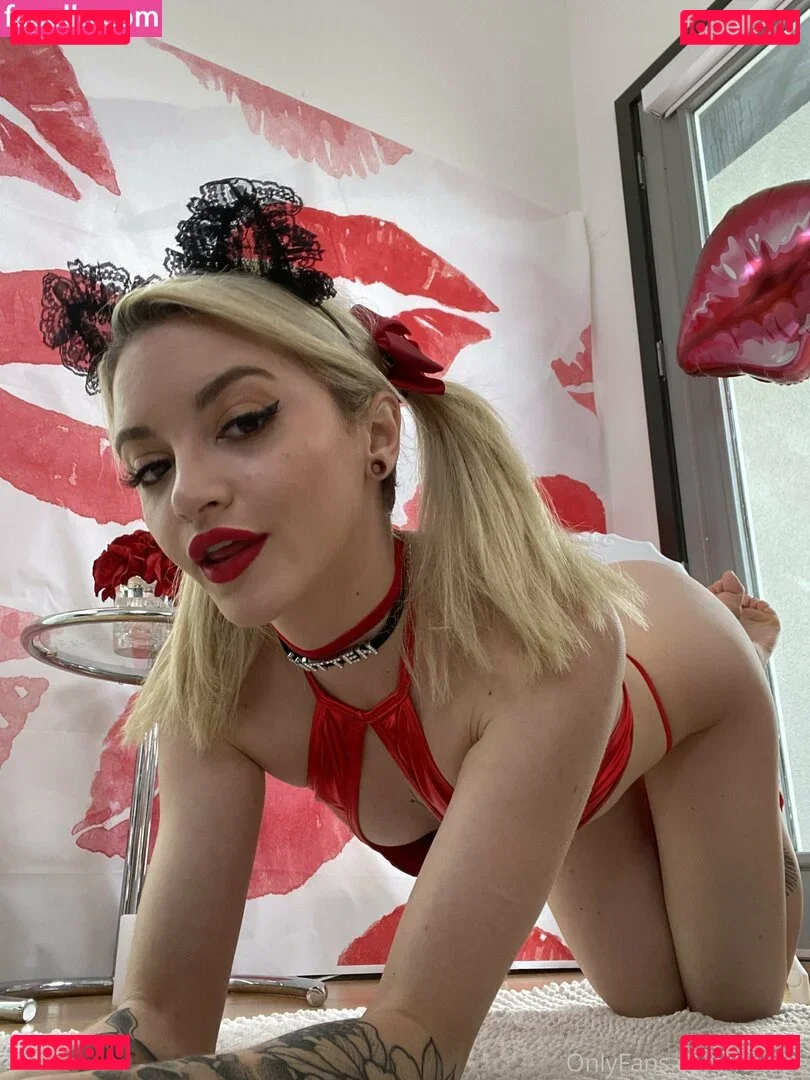 Lola Fae Onlyfans Photo Gallery 