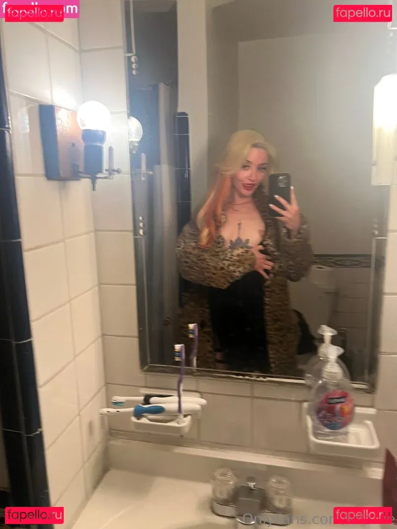 Lola Fae Onlyfans Photo Gallery 