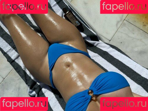 Model Ash Onlyfans Photo Gallery 