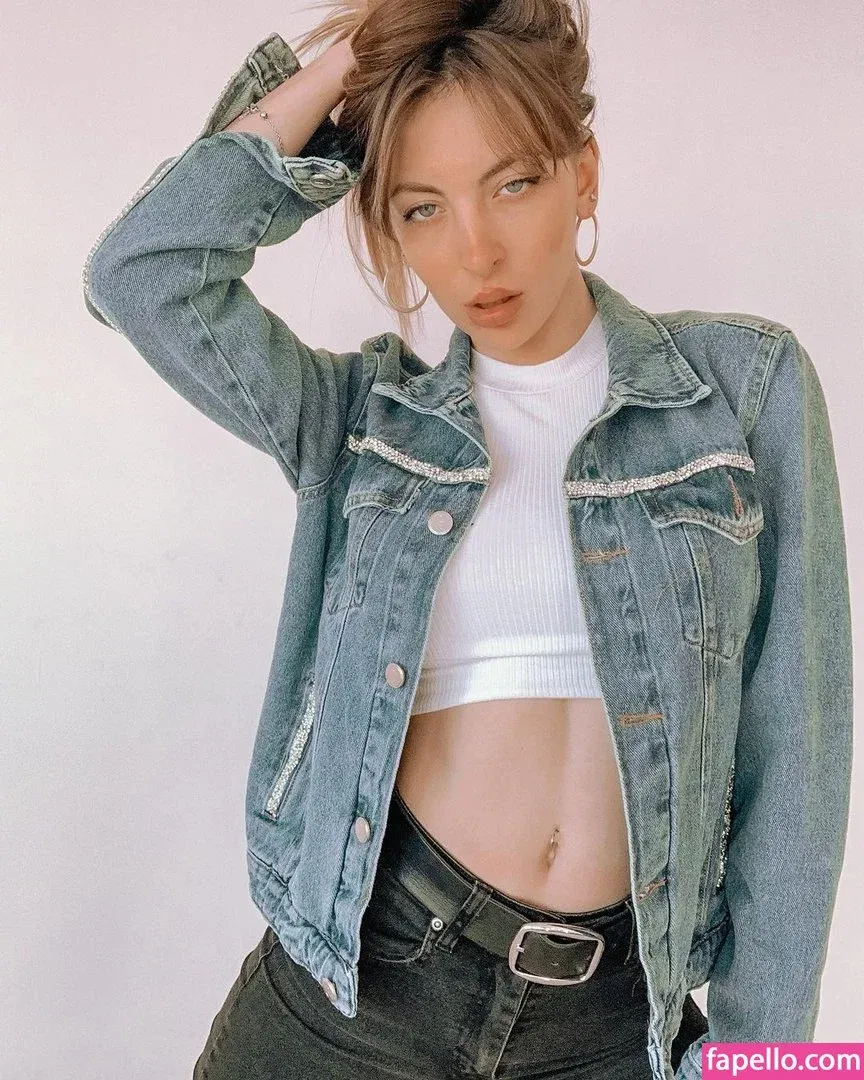 nadine-j.de Onlyfans Photo Gallery 