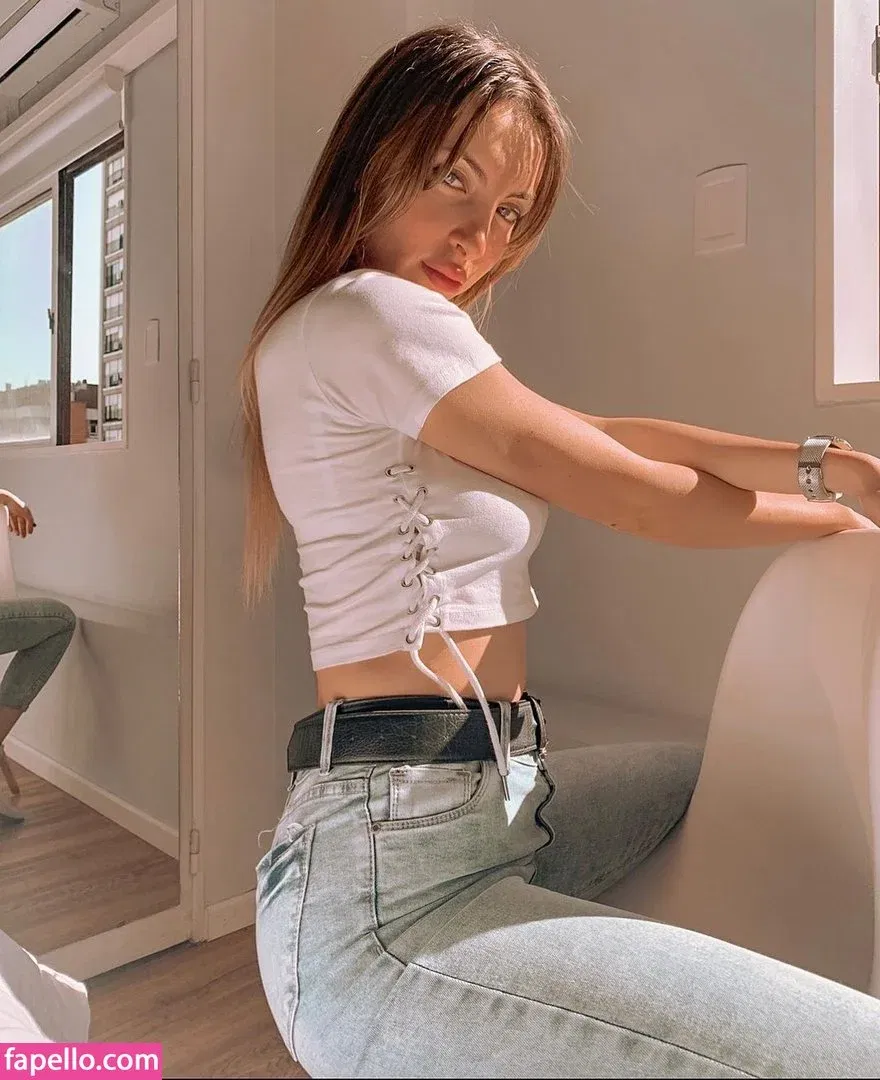 nadine-j.de Onlyfans Photo Gallery 