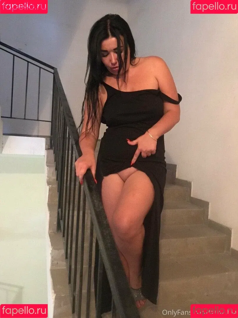 sarabig Onlyfans Photo Gallery 