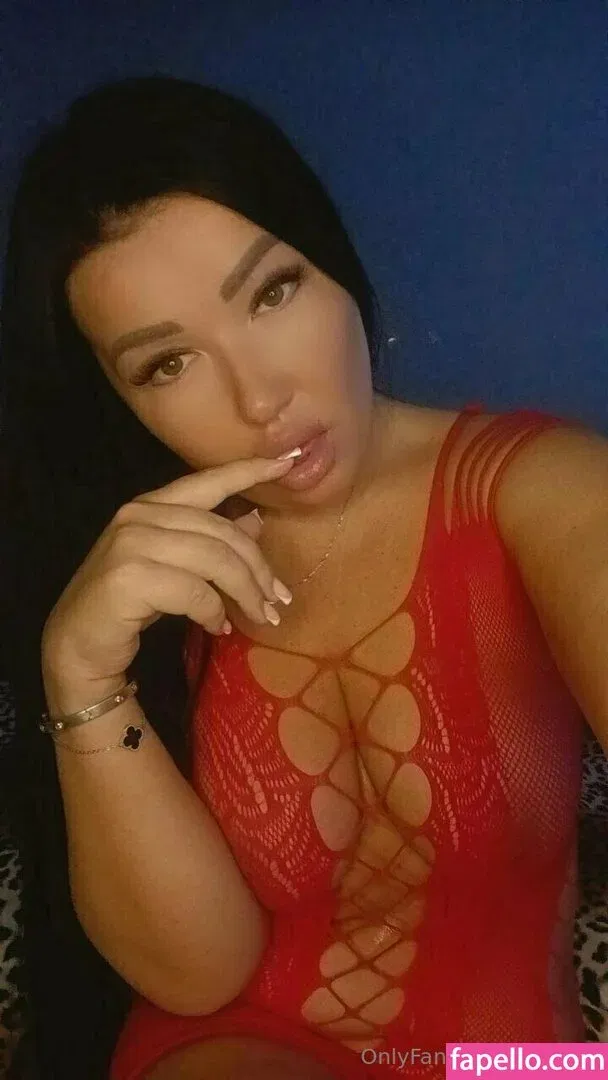 sarabig Onlyfans Photo Gallery 
