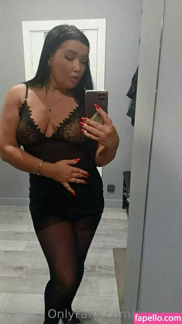 sarabig Onlyfans Photo Gallery 