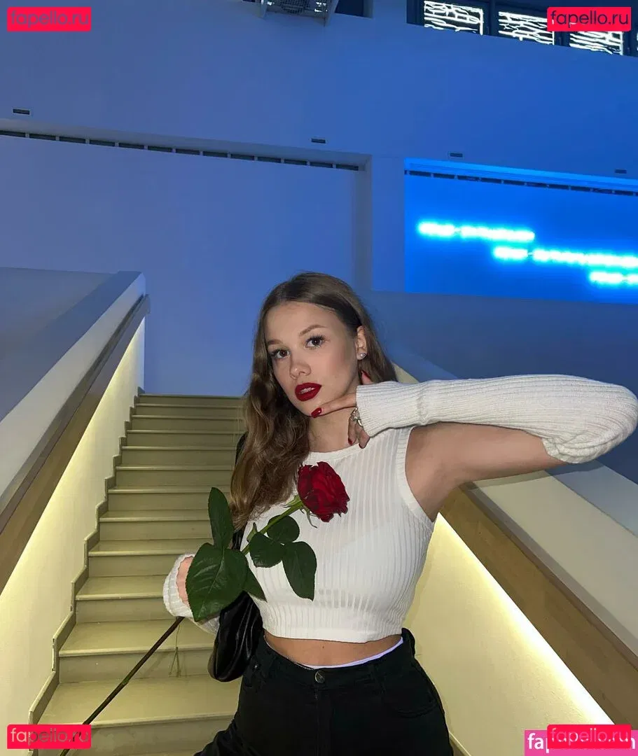 darina_cat Onlyfans Photo Gallery 