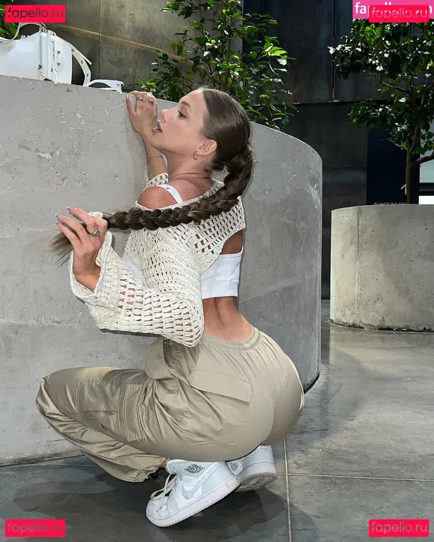 darina_cat Onlyfans Photo Gallery 