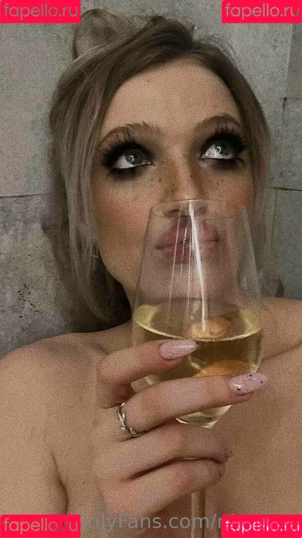 Nightlyy Onlyfans Photo Gallery 