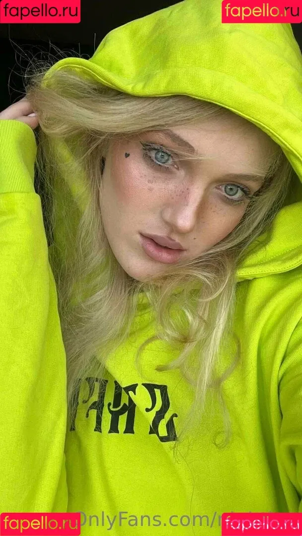 Nightlyy Onlyfans Photo Gallery 