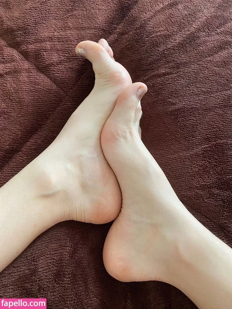 mikansg Onlyfans Photo Gallery 