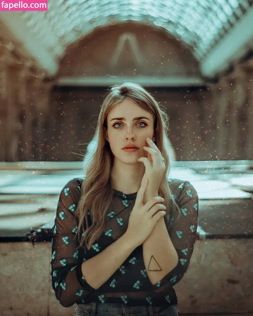 mikansg Onlyfans Photo Gallery 