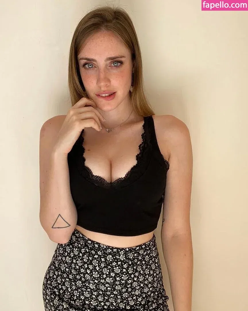 mikansg Onlyfans Photo Gallery 