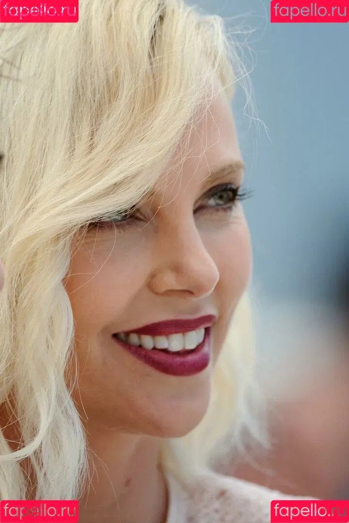 Charlize Theron Onlyfans Photo Gallery 