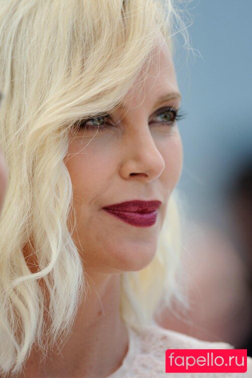 Charlize Theron Onlyfans Photo Gallery 