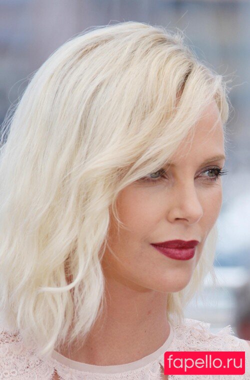 Charlize Theron Nude Onlyfans Photo 43