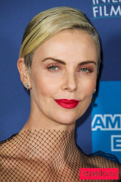 Charlize Theron Nude Onlyfans Photo 22