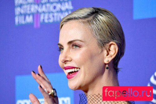 Charlize Theron Nude Onlyfans Photo 3