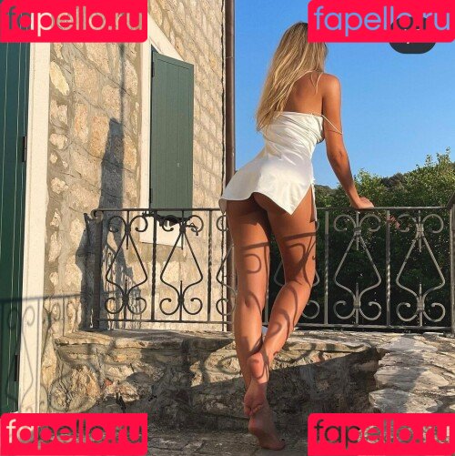 Anyatrades Onlyfans Photo Gallery 