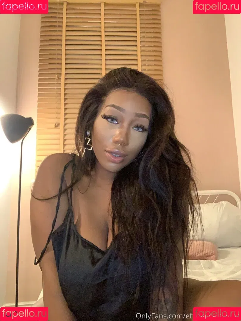 effyflamelondon Onlyfans Photo Gallery 