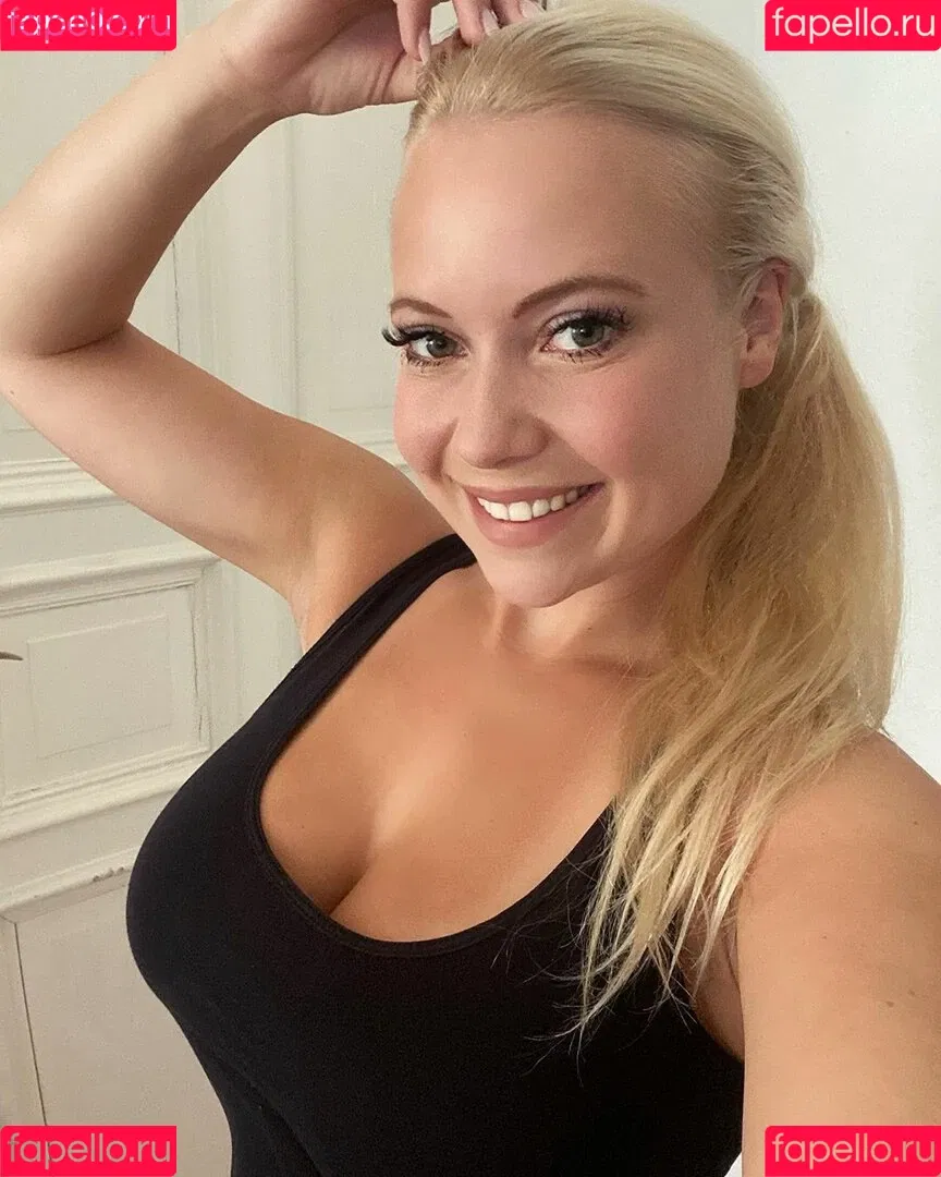 Steffi Landerer Onlyfans Photo Gallery 
