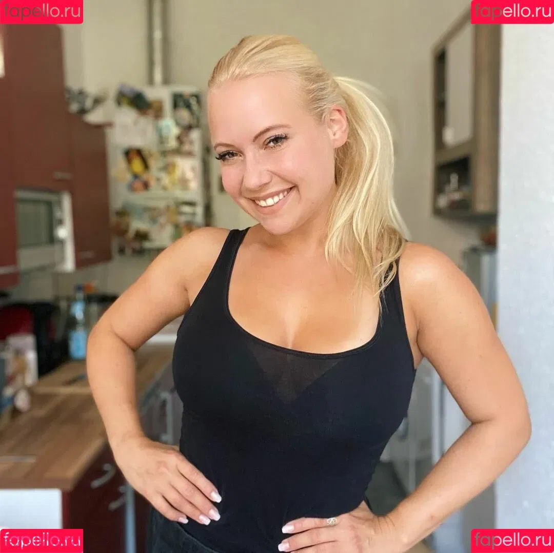 Steffi Landerer Onlyfans Photo Gallery 