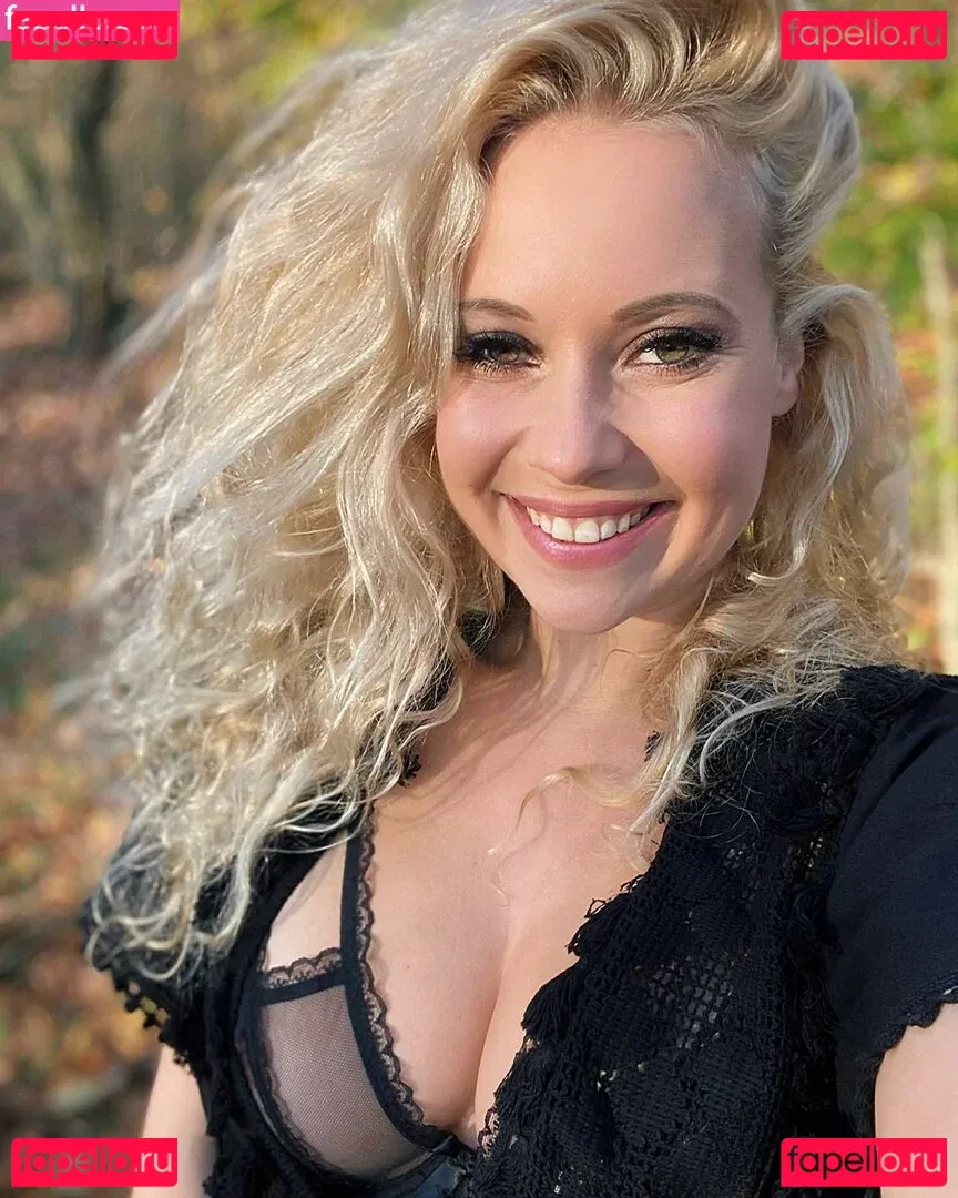 Steffi Landerer Onlyfans Photo Gallery 